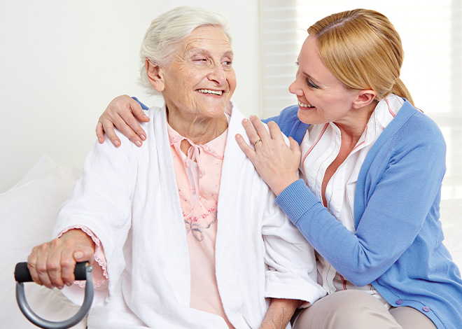 Alix Bailly, 92 ans, habite Dijon et sollicite Axeo Services depuis plus de 3 ans