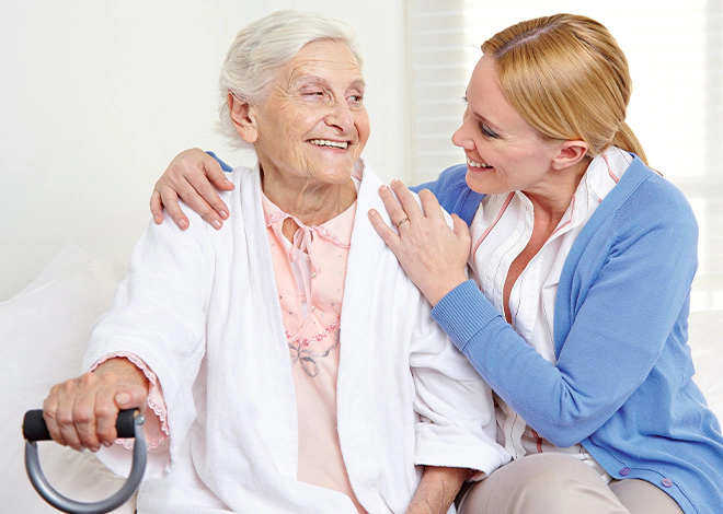 Alix Bailly, 92 ans, habite Dijon et sollicite Axeo Services depuis plus de 3 ans