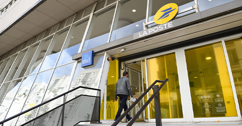 Façade d'un bureau de poste