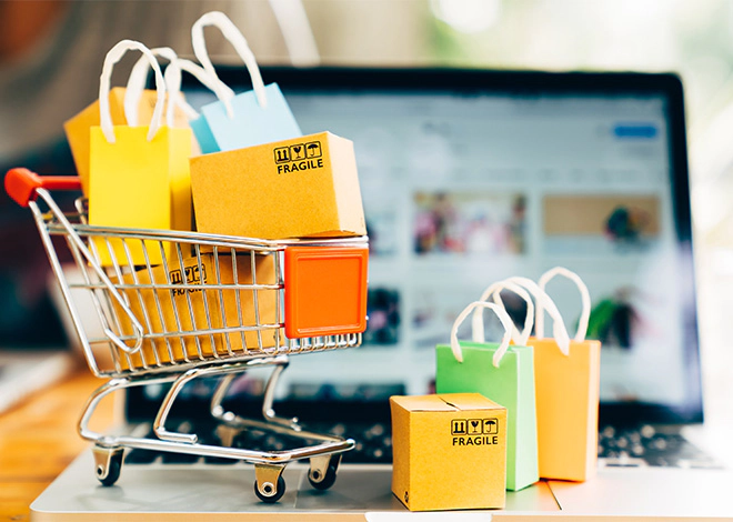 La Poste soutient les e-commerçants en assurant la remise de colis 6 jours sur 7 grâce à son réseau de facteurs, ses bureaux de poste et points d'accès.