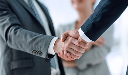 une poignée de mains