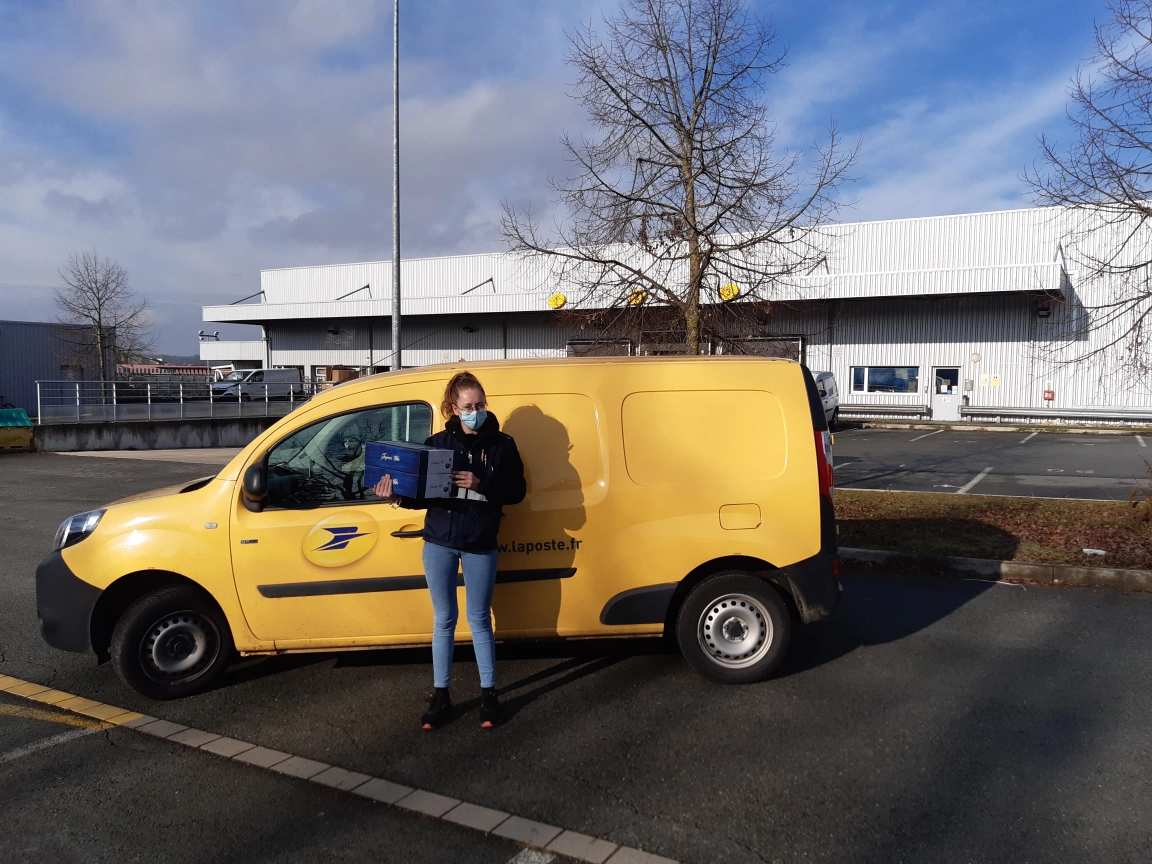 Du 1er au 15 décembre 2020, la distribution de 1 250 colis cadeaux dédiés aux séniors a été assurée via le service Proxi Course