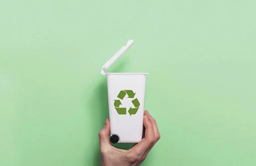 In line with the UN Sustainability Development goals, postal commitment also goes beyond CO2 emissions. By 2030, they collectively commit to having 50% of reusable, recyclable, or compostable packaging sold.