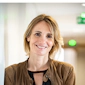 Photo de Stéphanie Dupuy-Lyon, directrice de l’engagement sociétal du groupe La Poste
