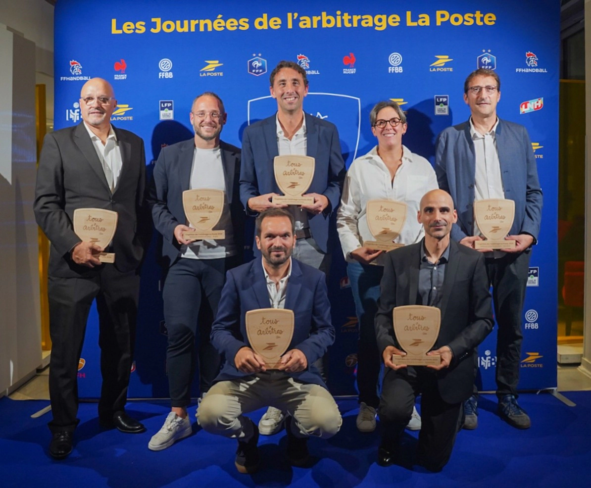 Lauréats des Trophées de l’Arbitrage La Poste 2026 réunis lors de la remise des prix